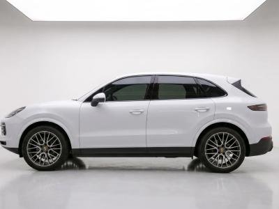 Porsche Cayenne 2021